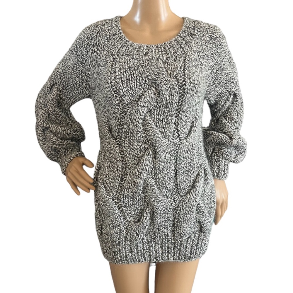 H&M Cable Ribbed Crewneck Sweater